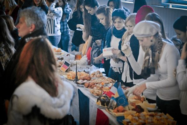 Благодійний ярмарок 01